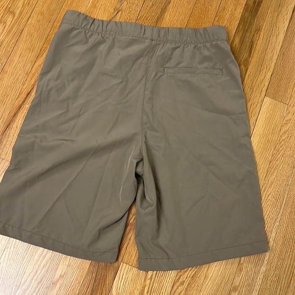Old Navy 18 Husky Shorts - Picture 7 of 7